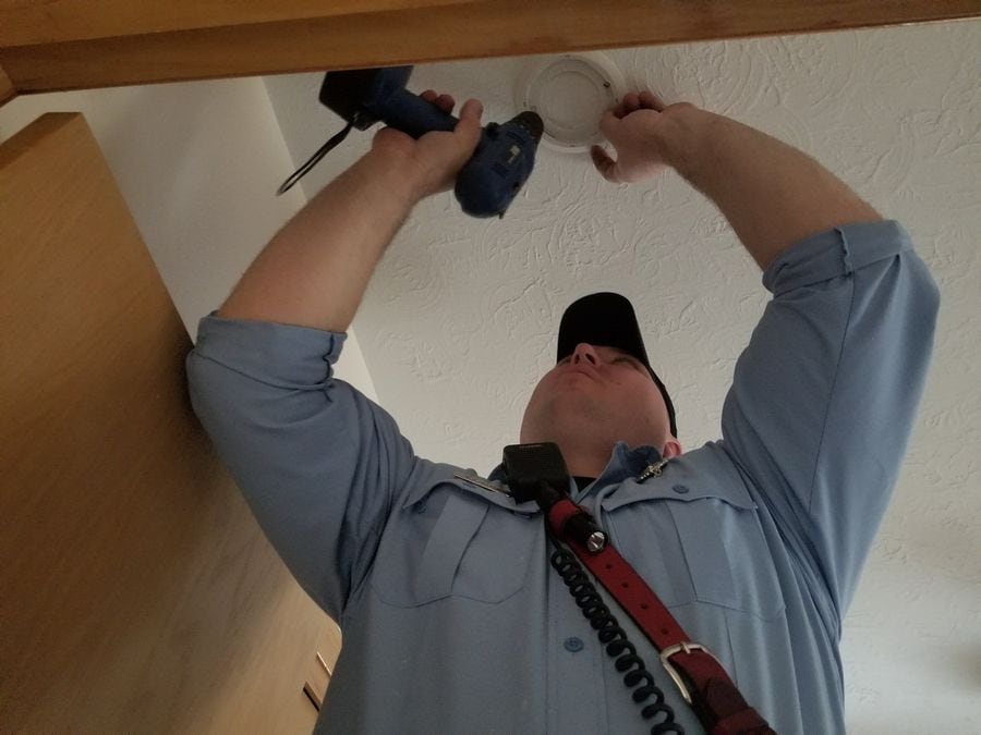 Illinois residents urged to test smoke alarms while turning back clocks this weekend — Naperville Real Estate news